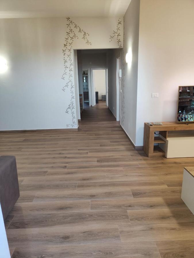Wagner House Apartment Ачиреале Екстериор снимка