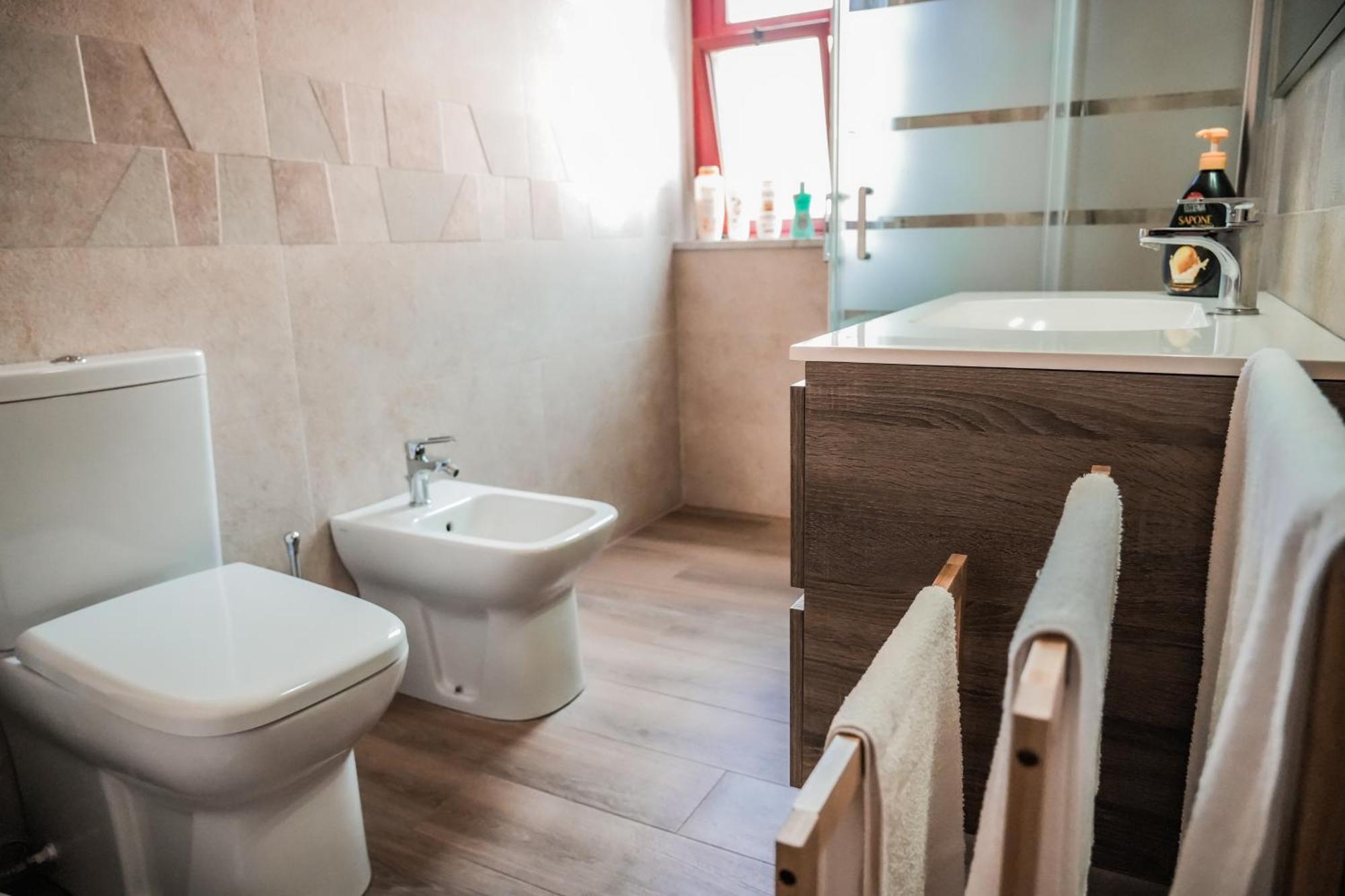 Wagner House Apartment Ачиреале Екстериор снимка